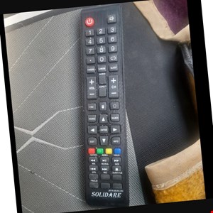 کنترل جایگزین ال ای دی و تلویزیون سولیدار 2614                 با توجه ب کمیاب بودن کنترل موردنظر در بازار ،کنترل (جایگزین) ست شده با کنترل اصلی اگهی ارسال میشه.              